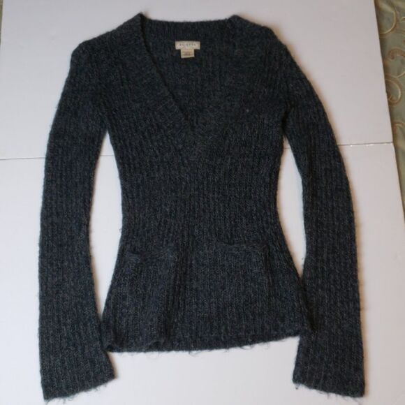 Arizona Jean company V neck pullover sweater. - Picture 6 of 6